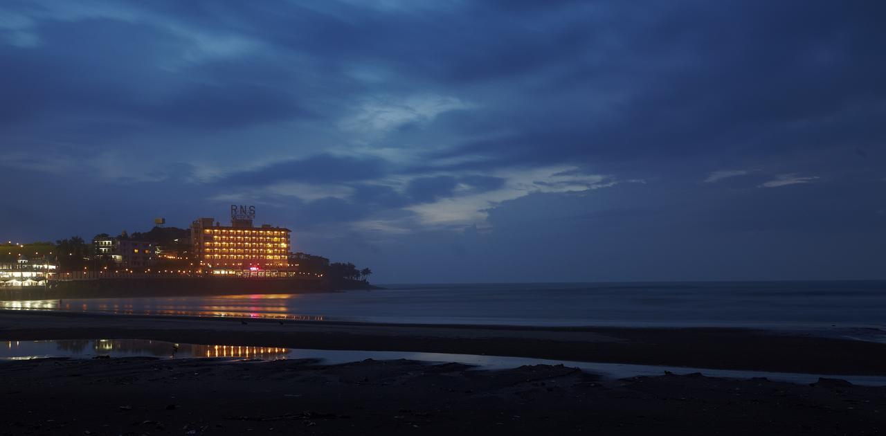 Hotel RNS Residency Sea View Māvalli Exterior foto