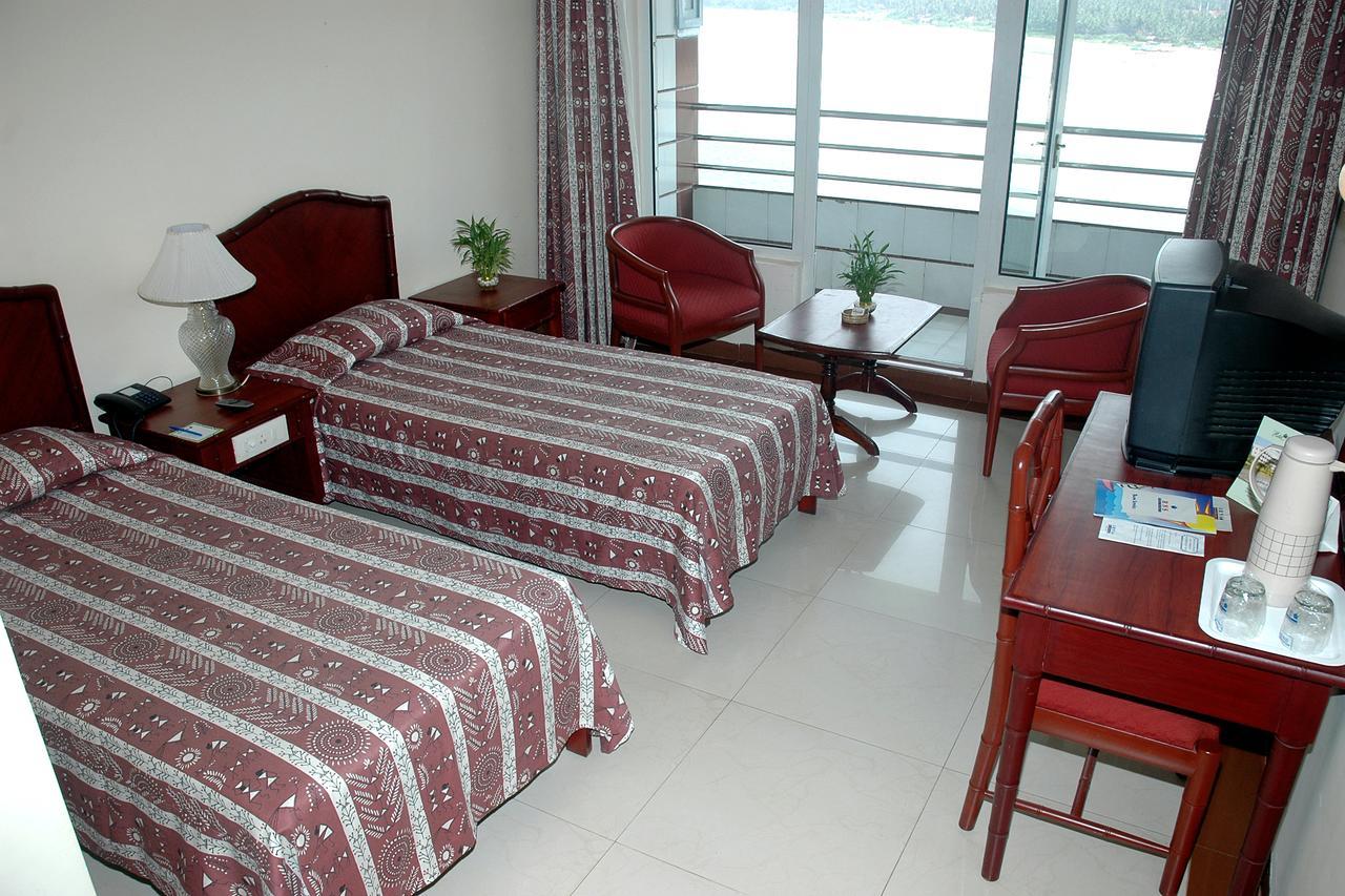 Hotel RNS Residency Sea View Māvalli Exterior foto